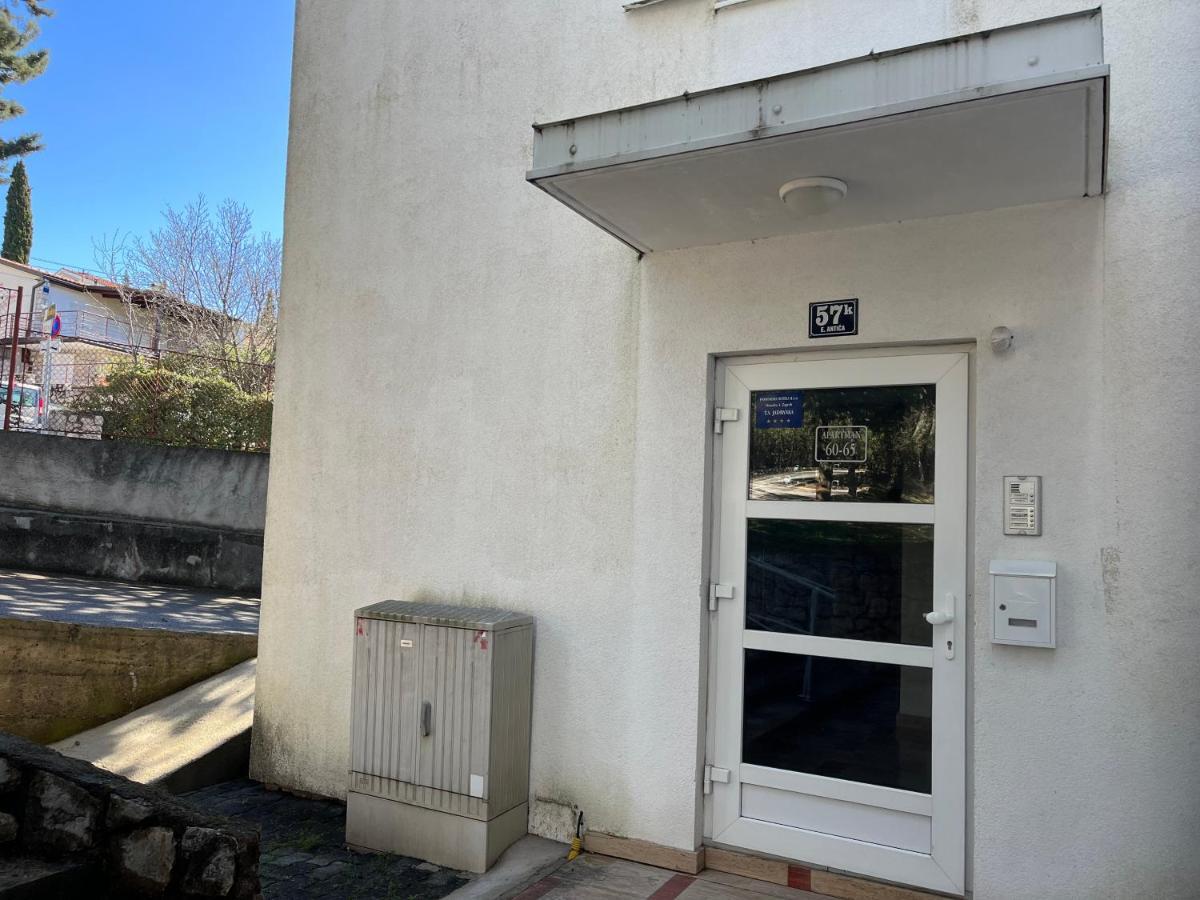 Apartman Maja Selce Exteriör bild